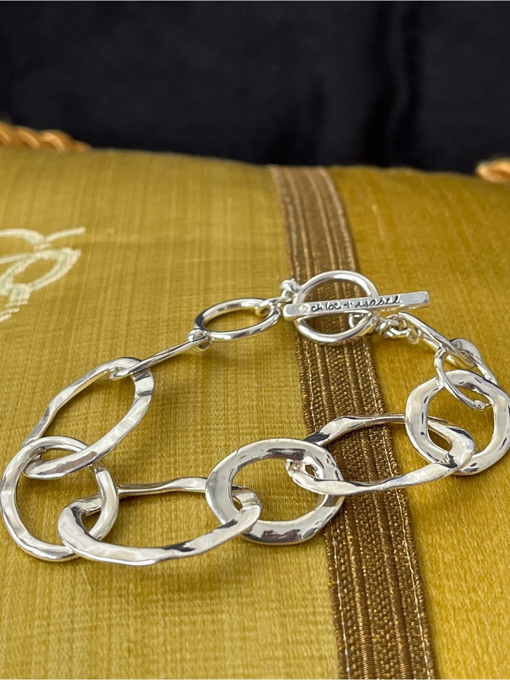 Chloe + Isabel Hammered Silver Oval-Link Bracelet with Toggle Clasp